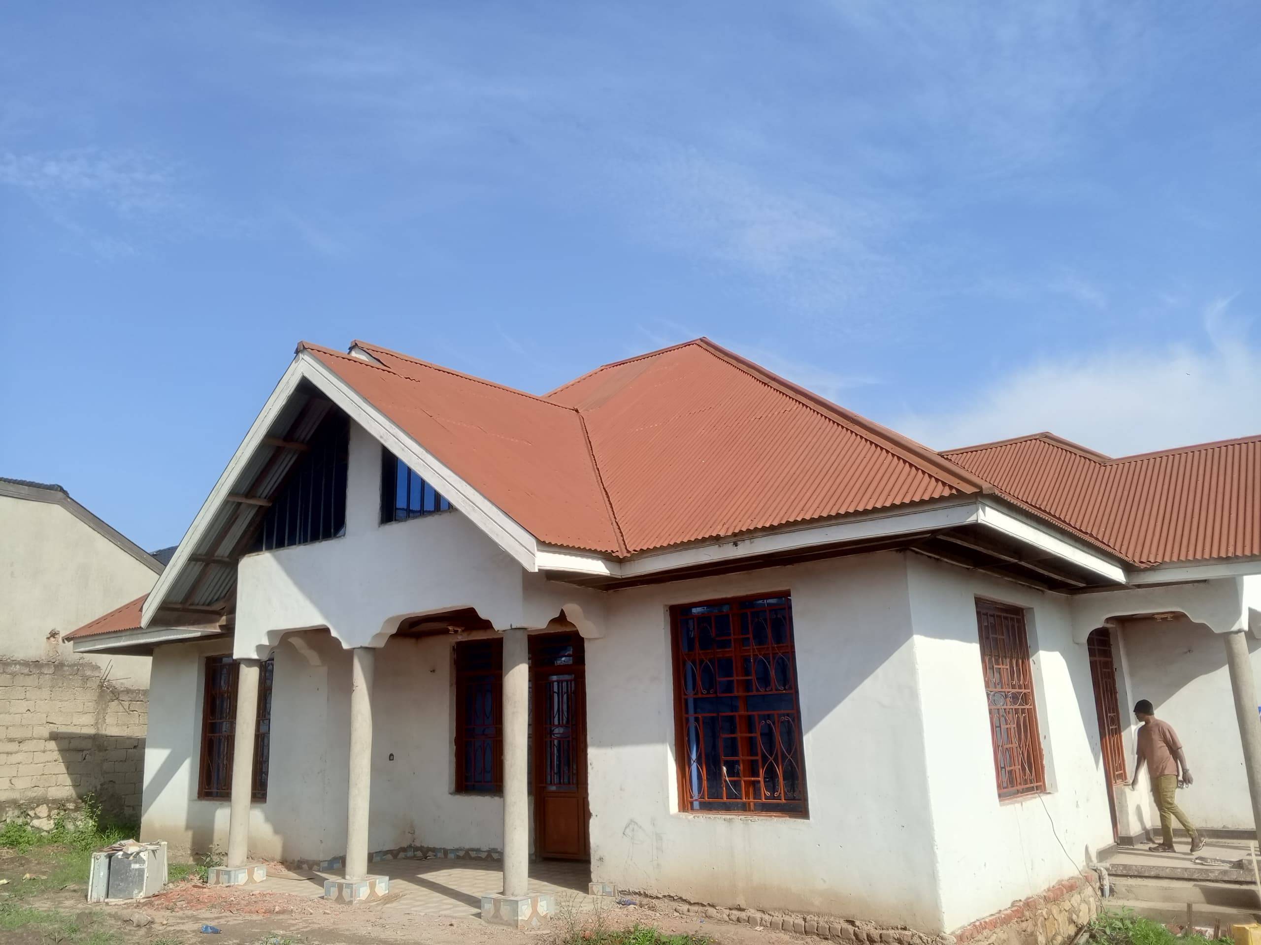 MAISON À LOUER À KANYASI