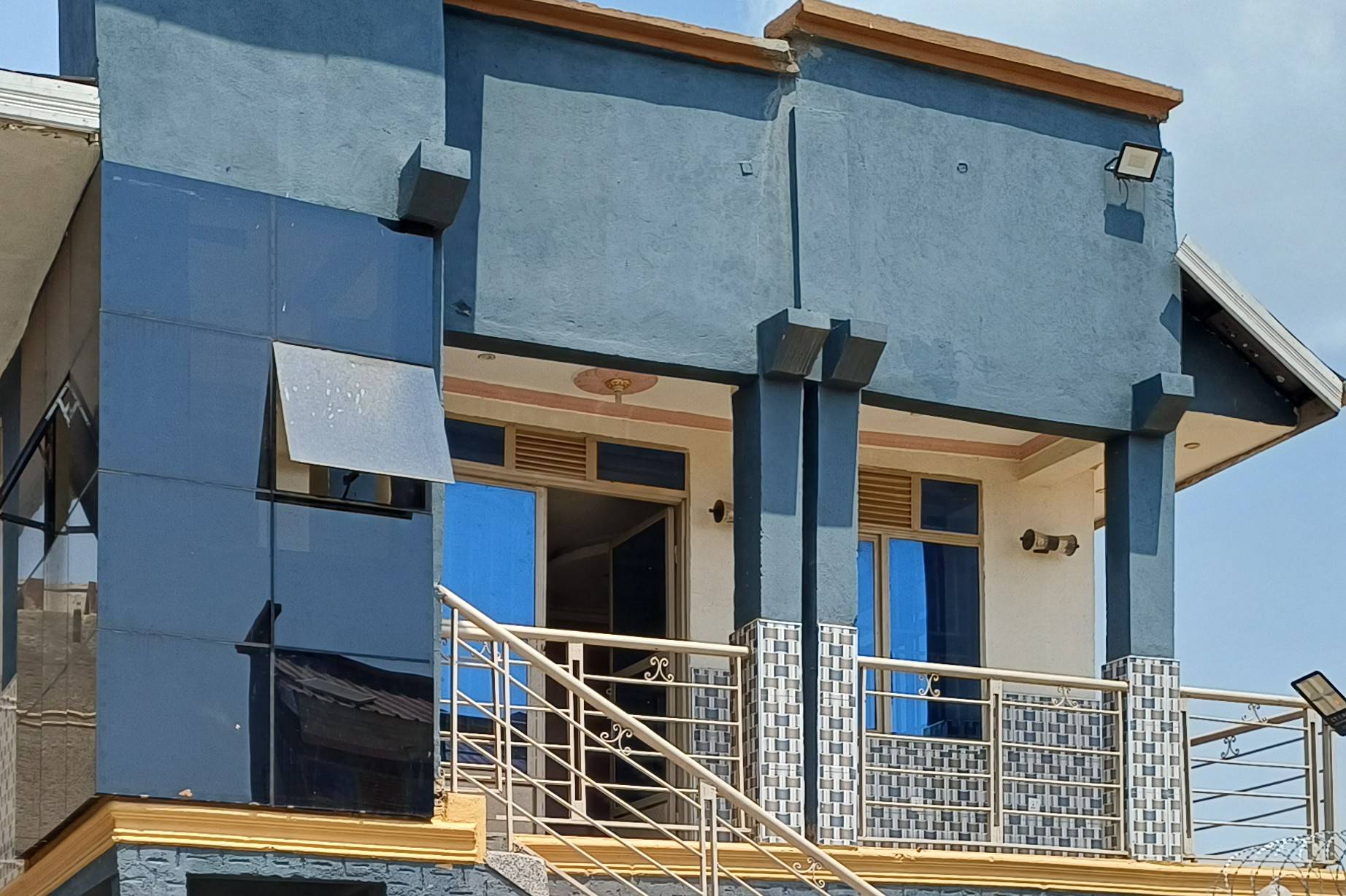 MAISON À LOUER À MESSAGE DE GRAAL