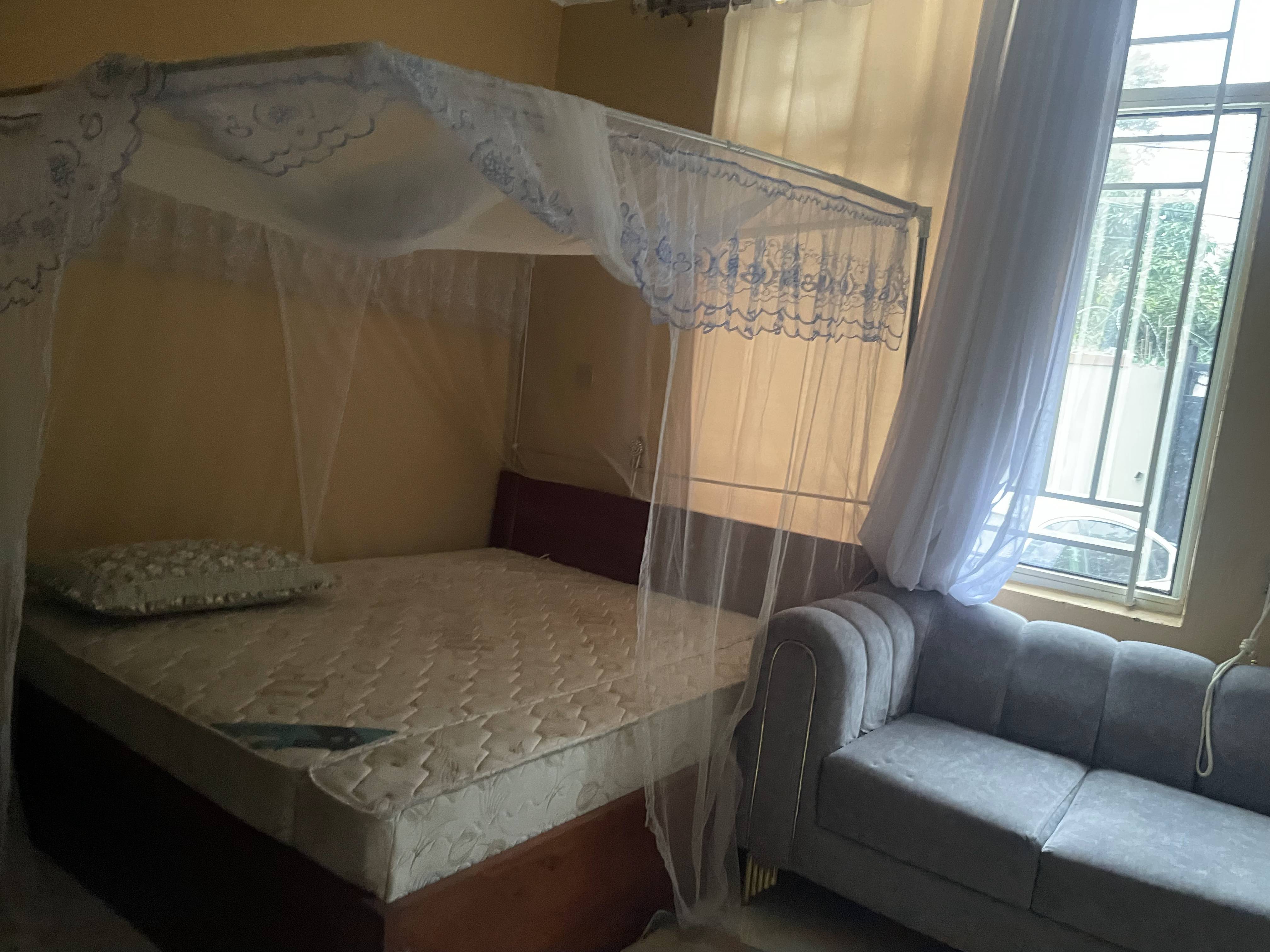 MAISON À LOUER ÉQUIPÉE